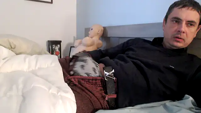 freddy0222222 online show from 10-22-25, 10:58