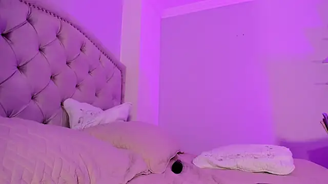 CamileHolmes online show from 02-26-25, 07:34