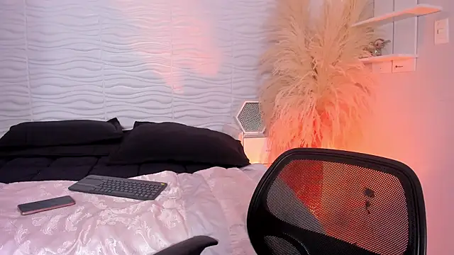 CamileHolmes online show from 03-01-26, 05:51