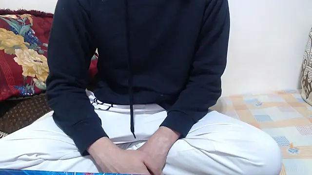 Snapshot of Alexdelarge323 chatting on 03-12-26, 01:48 Alexdelarge323 online show from 03-12-26, 01:48