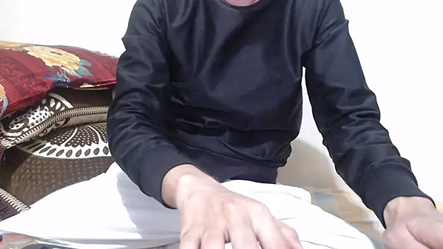 Snapshot of Alexdelarge323 chatting on 04-09-26, 02:45 Alexdelarge323 online show from 04-09-26, 02:45