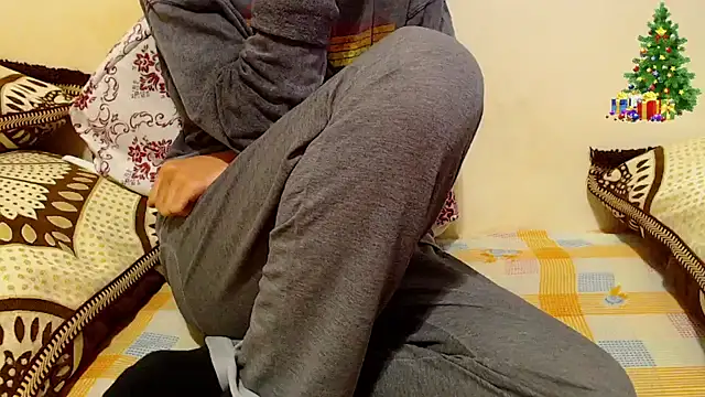 Alexdelarge323 online show from 12-18-25, 11:58