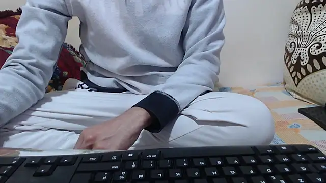 Snapshot of Alexdelarge323 chatting on 03-19-26, 02:17 Alexdelarge323 online show from 03-19-26, 02:17