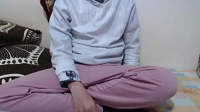 Snapshot of Alexdelarge323 chatting on 03-04-26, 01:30 Alexdelarge323 online show from 03-04-26, 01:30