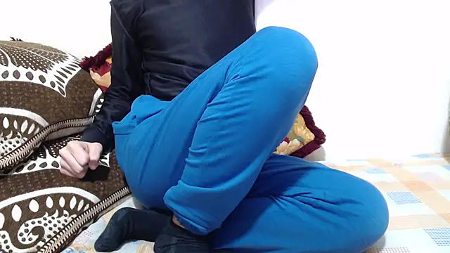 Snapshot of Alexdelarge323 chatting on 03-10-26, 01:48 Alexdelarge323 online show from 03-10-26, 01:48