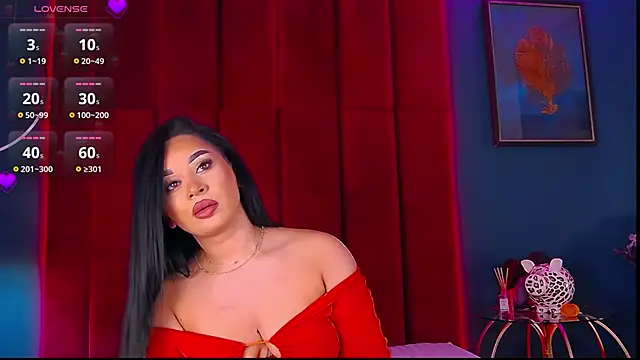 MadyLuxxx online show from 10-28-25, 07:57