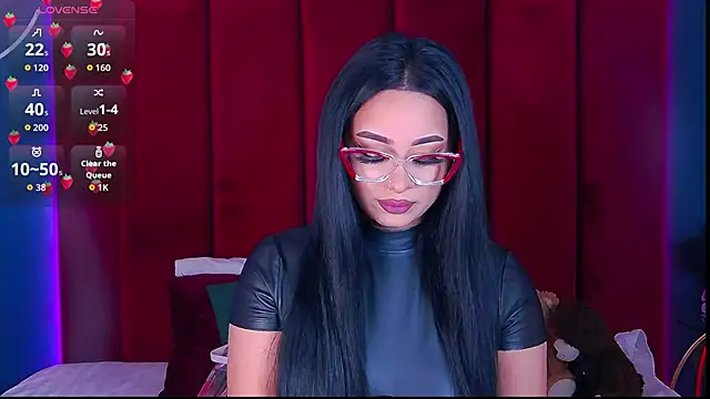 MadyLuxxx online show from 04-15-26, 06:45