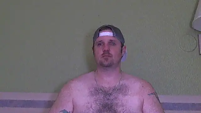 Snapshot of BlueEyedGuyPNW chatting on 03-26-26, 08:45 BlueEyedGuyPNW online show from 03-26-26, 08:45