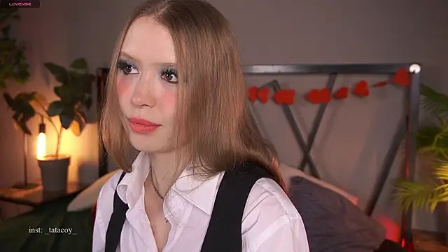 Snapshot of TataCoy chatting on 02-13-26, 01:44 TataCoy online show from 02-13-26, 01:44