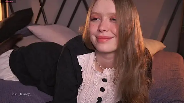 Snapshot of TataCoy chatting on 01-18-26, 04:10 TataCoy online show from 01-18-26, 04:10