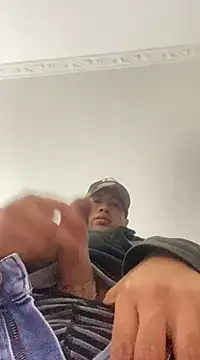 Luismimor93 online show from 03-17-25, 04:51