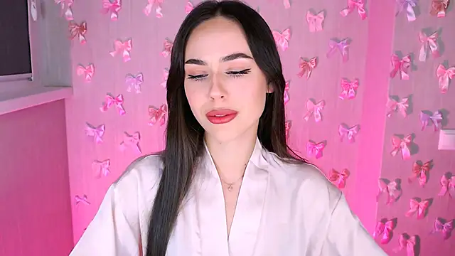 EmiliEliott online show from 11-04-25, 12:36