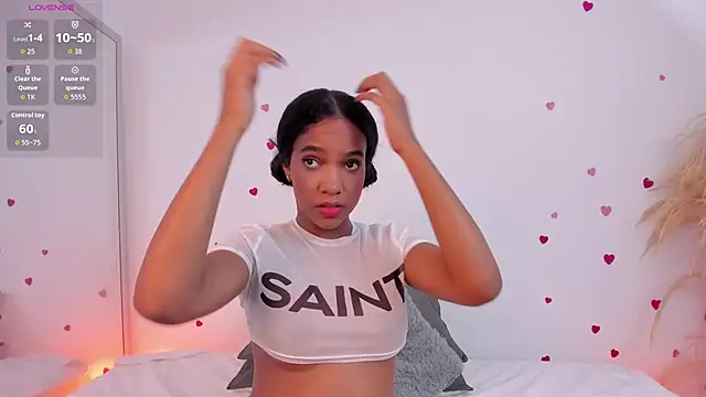 Snapshot of Tina_Rouse2 chatting on 10-04-25, 03:02 Tina Rouse2 online show from 10-04-25, 03:02