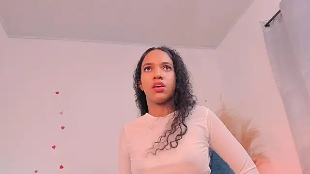 Snapshot of Tina_Rouse2 chatting on 10-08-25, 04:08 Tina Rouse2 online show from 10-08-25, 04:08