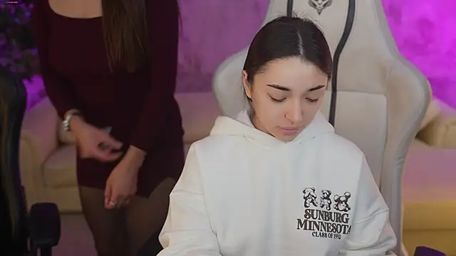 Jasmine Flow online show from 02-25-25, 08:14