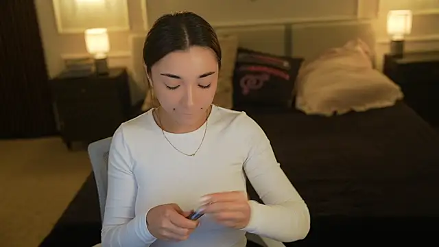 Jasmine Flow online show from 10-27-25, 08:26