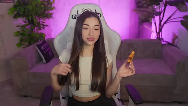 Jasmine Flow online show from 04-12-26, 07:33