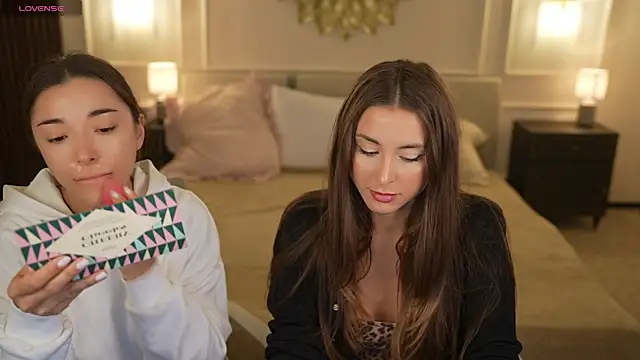 Jasmine Flow online show from 10-10-25, 07:20