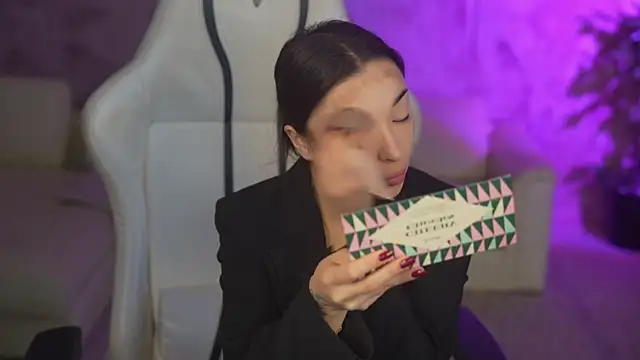 Jasmine Flow online show from 11-17-25, 08:18