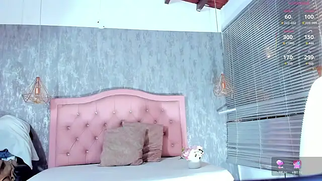 Snapshot of naomidibello chatting on 06-02-26, 01:33 naomidibello online show from 06-02-26, 01:33