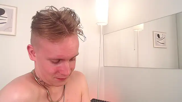 AlexxSweet online show from 05-10-26, 06:10