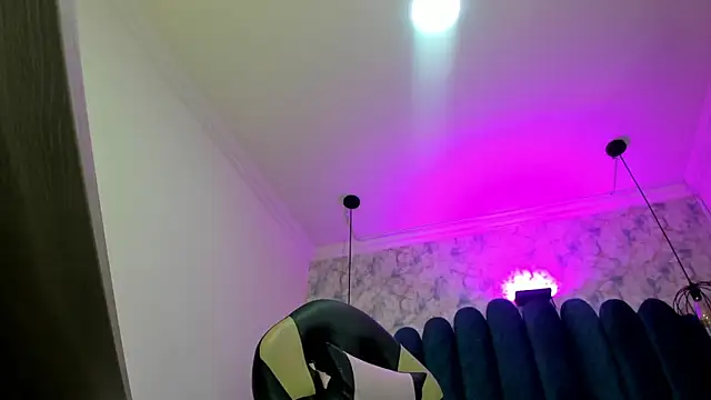 nalalye cruzz  online show from 02-26-26, 03:50