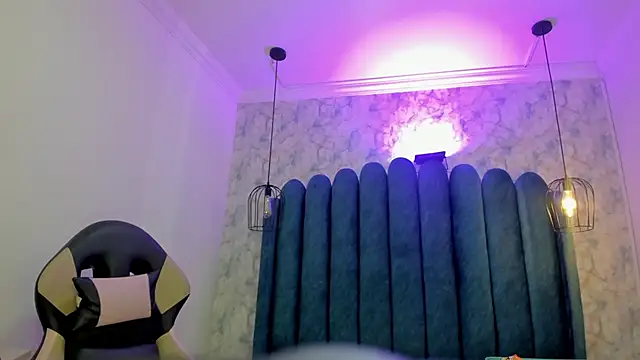 nalalye cruzz  online show from 12-14-25, 03:13