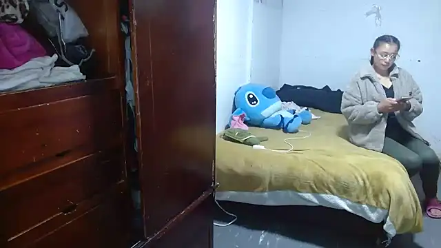 clarisse69 online show from 09-09-25, 10:08