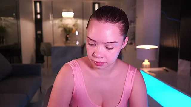 VixenMia online show from 10-21-25, 02:55