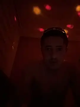 WhiteeMen online show from 11-16-25, 09:30