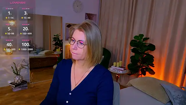 Annie Light online show from 05-16-26, 08:46