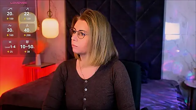 Annie Light online show from 01-14-26, 08:18