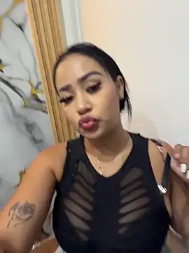 Luisa Fernandaa online show from 05-21-26, 11:24