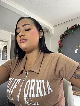 Luisa Fernandaa online show from 04-07-26, 06:21