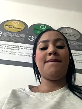 Luisa Fernandaa online show from 09-24-25, 01:13