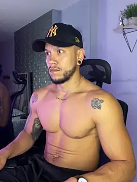 ARON TAYLER01 online show from 09-18-25, 10:29