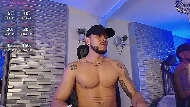 ARON TAYLER01 online show from 05-12-26, 10:32