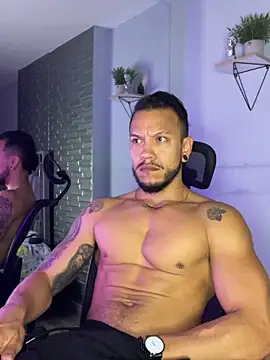 ARON TAYLER01 online show from 10-07-25, 10:27