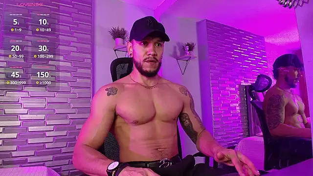 Snapshot of ARON_TAYLER01 chatting on 03-03-26, 10:11 ARON TAYLER01 online show from 03-03-26, 10:11