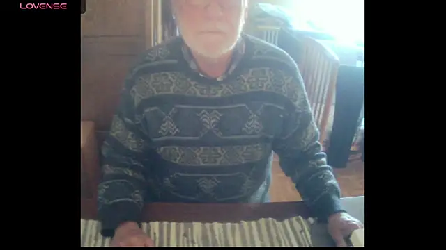 Snapshot of terrybare chatting on 03-17-25, 02:12 terrybare online show from 03-17-25, 02:12