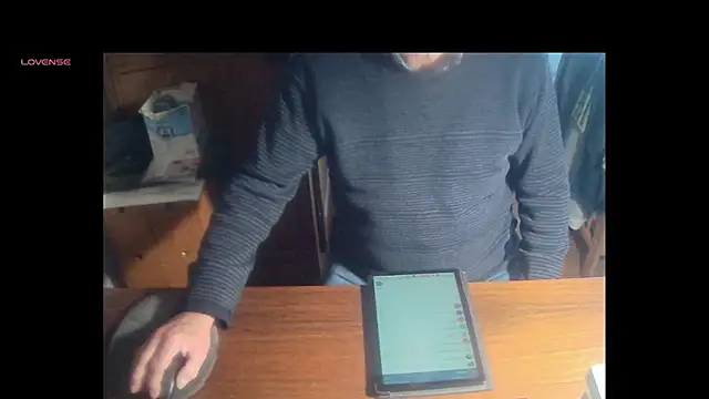 Snapshot of terrybare chatting on 01-17-26, 02:20 terrybare online show from 01-17-26, 02:20