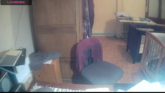 Snapshot of terrybare chatting on 02-28-25, 07:35 terrybare online show from 02-28-25, 07:35