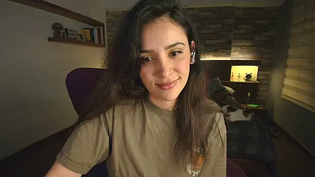 Snapshot of alicewilloww chatting on 02-06-26, 12:06 alicewilloww online show from 02-06-26, 12:06