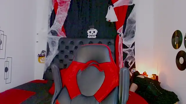 misslombana online show from 10-27-25, 05:41