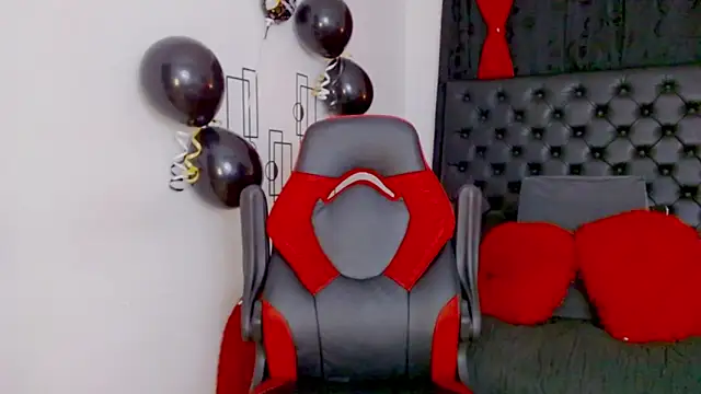 misslombana online show from 12-14-25, 05:57