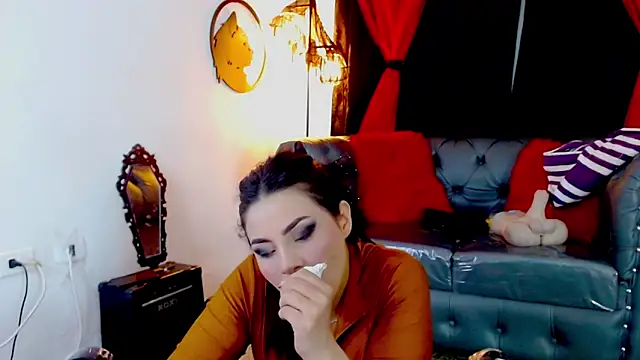misslombana online show from 05-18-26, 05:34