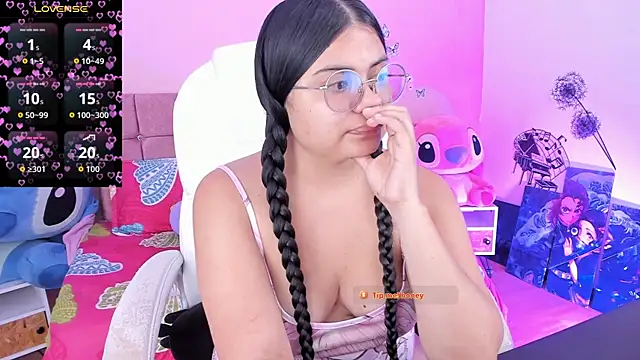 Snapshot of esmeralda112 chatting on 06-24-26, 07:44 esmeralda112 online show from 06-24-26, 07:44