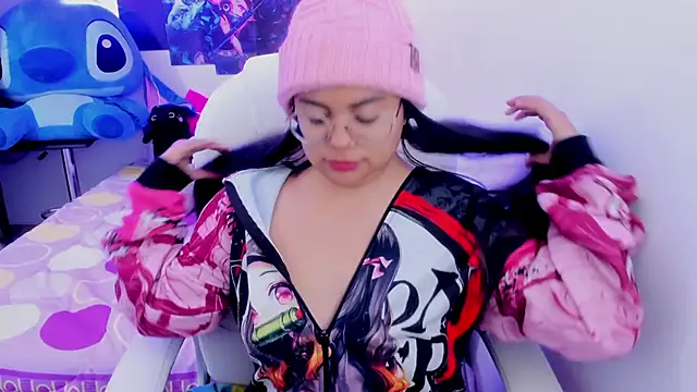 Snapshot of esmeralda112 chatting on 03-01-25, 05:05 esmeralda112 online show from 03-01-25, 05:05