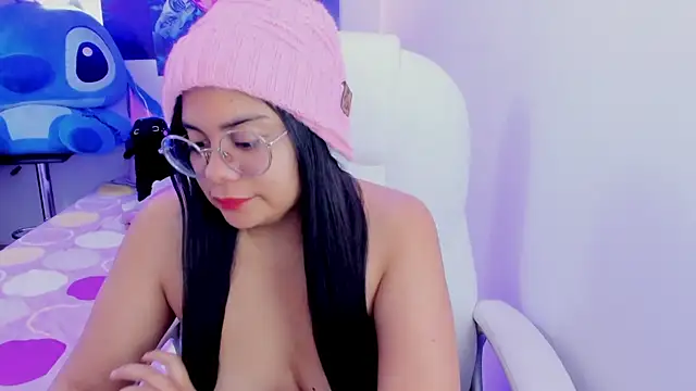 Snapshot of esmeralda112 chatting on 03-02-25, 10:13 esmeralda112 online show from 03-02-25, 10:13