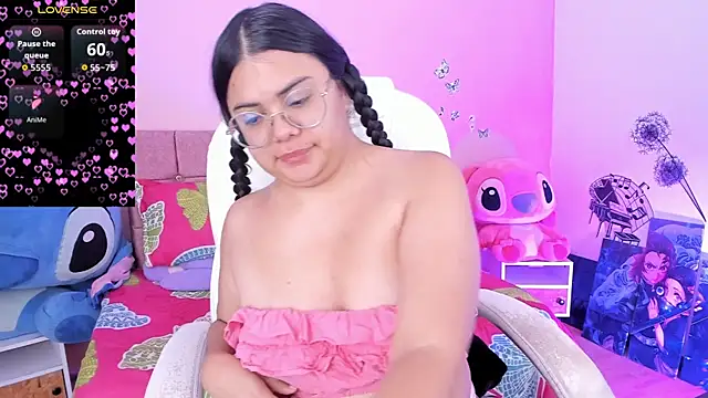 Snapshot of esmeralda112 chatting on 06-16-26, 07:19 esmeralda112 online show from 06-16-26, 07:19